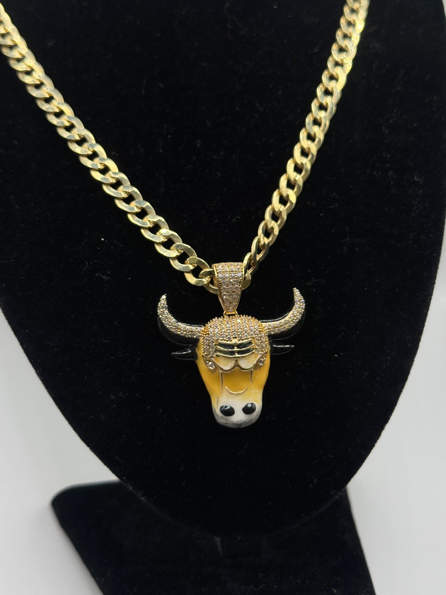 14K Gold Curb Link Chain – 6.6mm | 22” with Bull Head Pendant