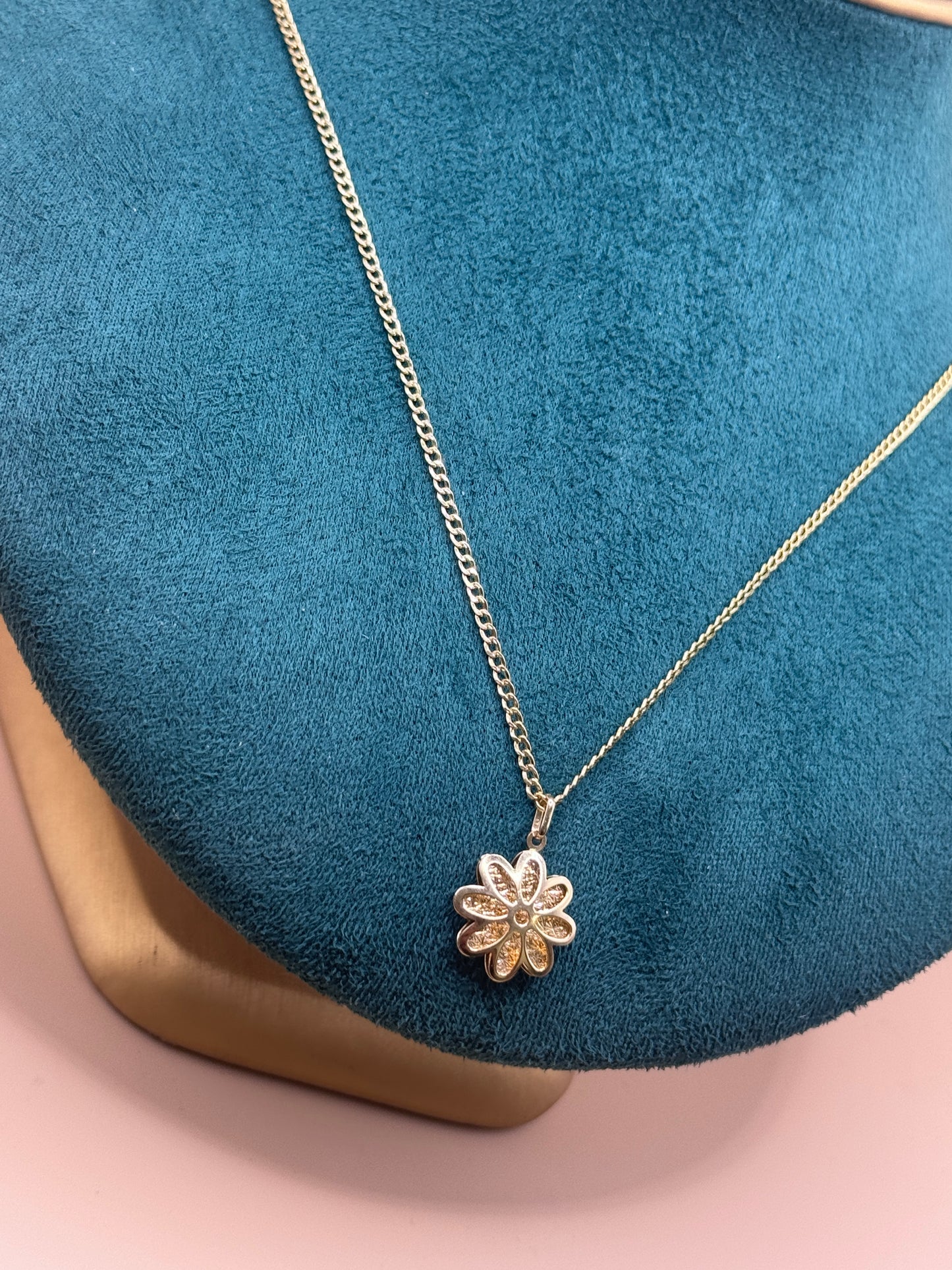 14K Gold Curb Link Necklace 20” with Flower Pendant – Dainty Gold Necklace for Women, Simple Everyday Jewelry