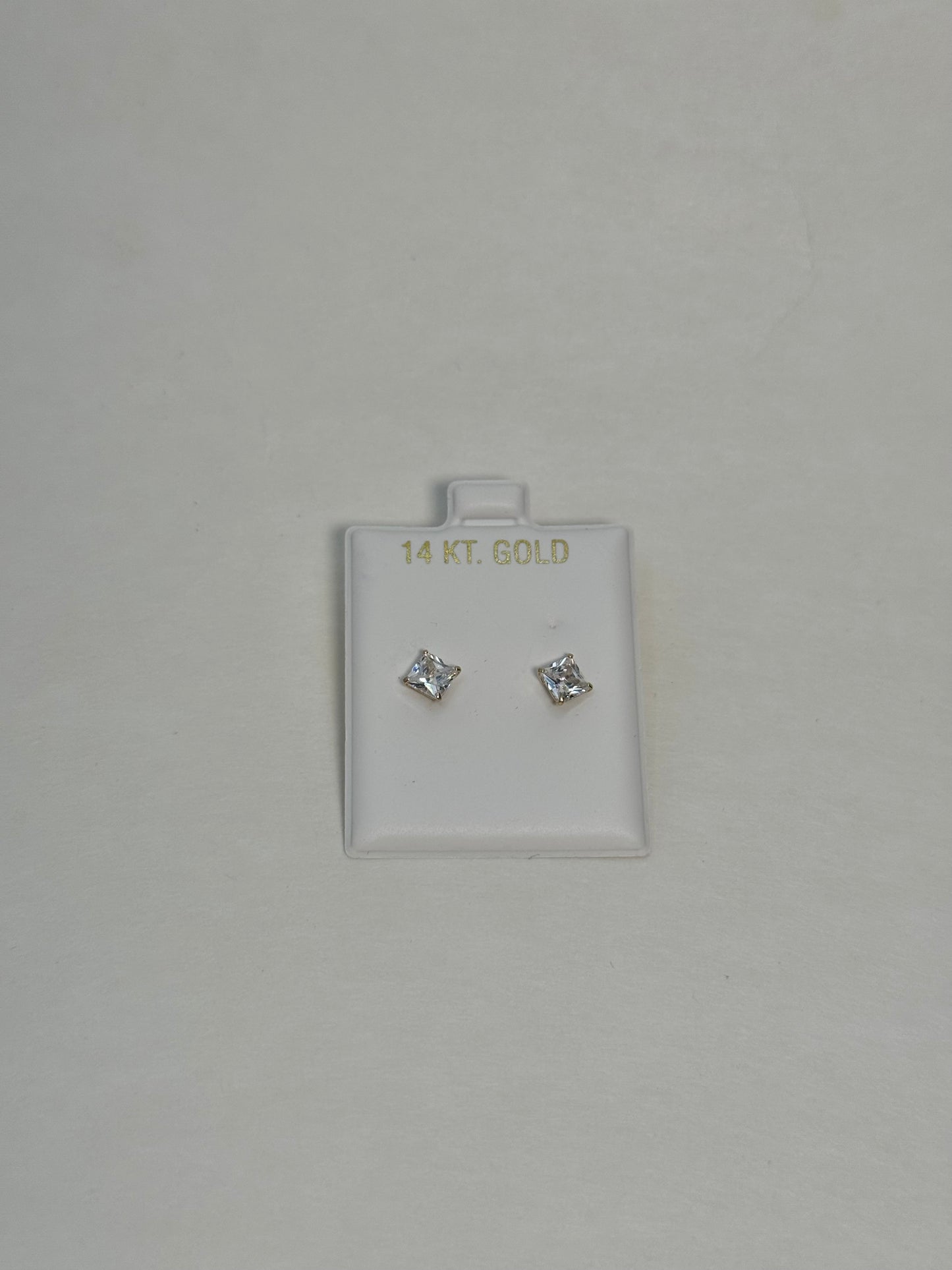14k gold stud earring for Men
