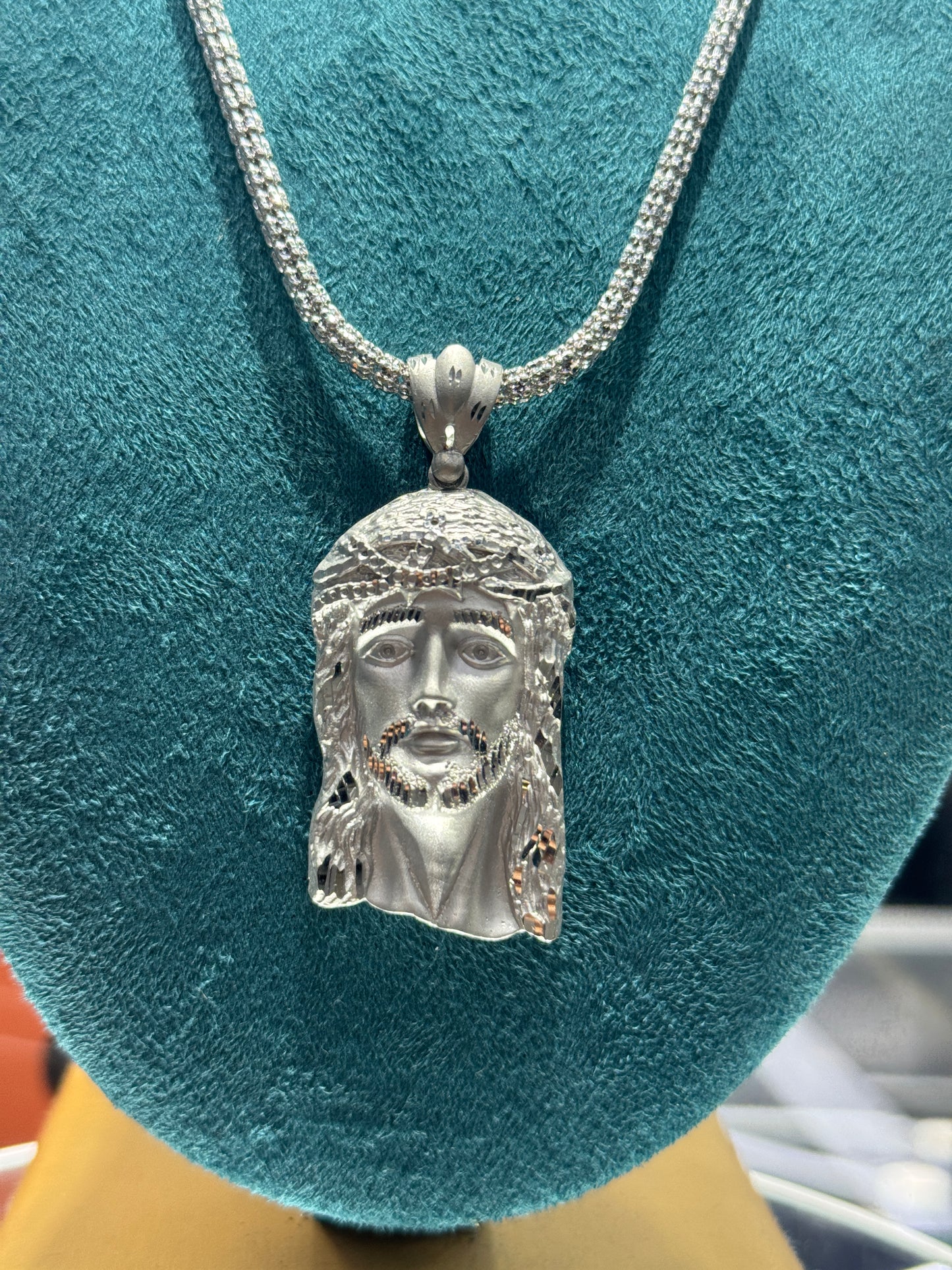 14k white gold ice 3.1mm ice chain 20”inch For men long with Jesus pendant