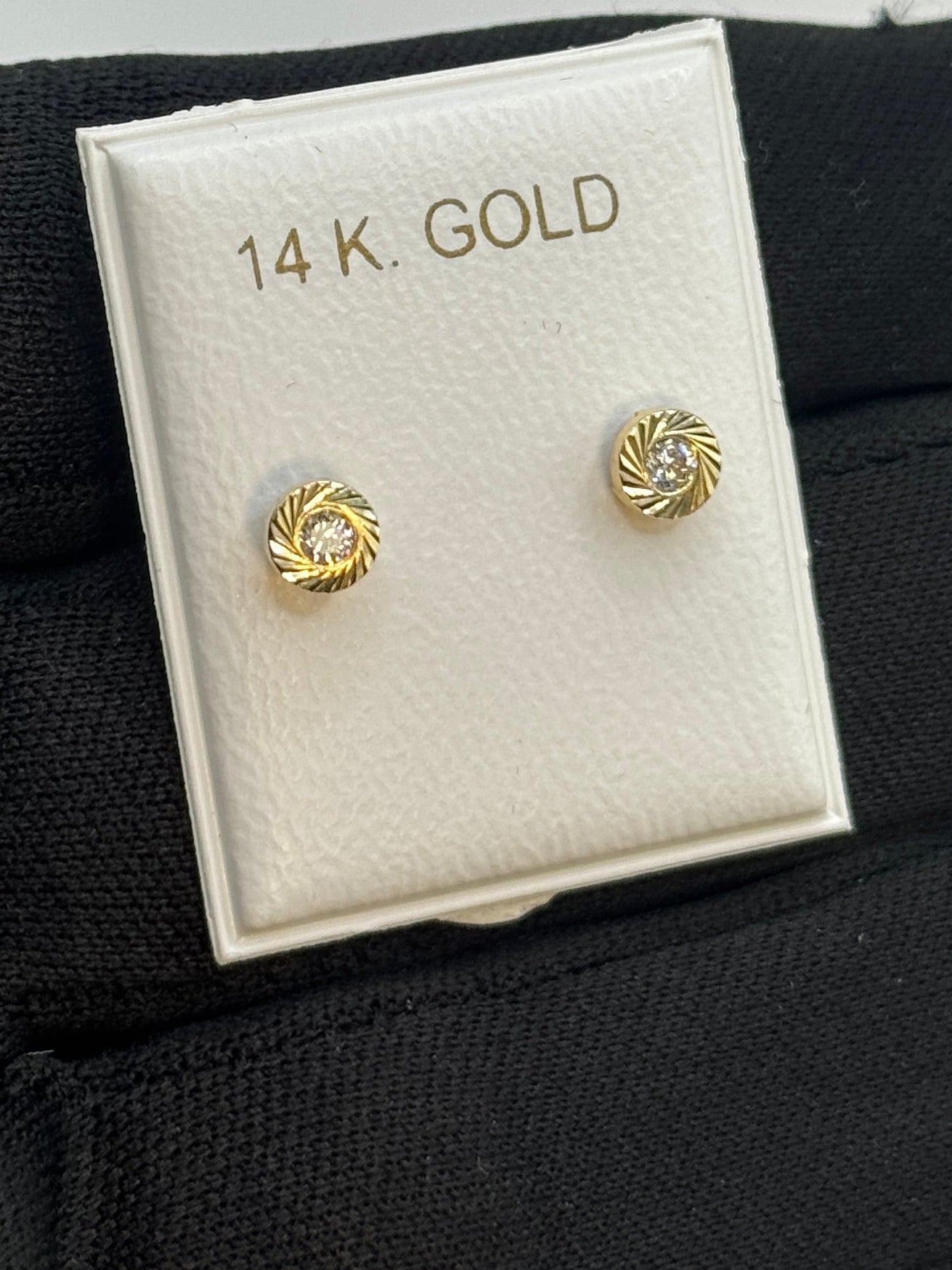 14k gold ZC stud earring Unisex