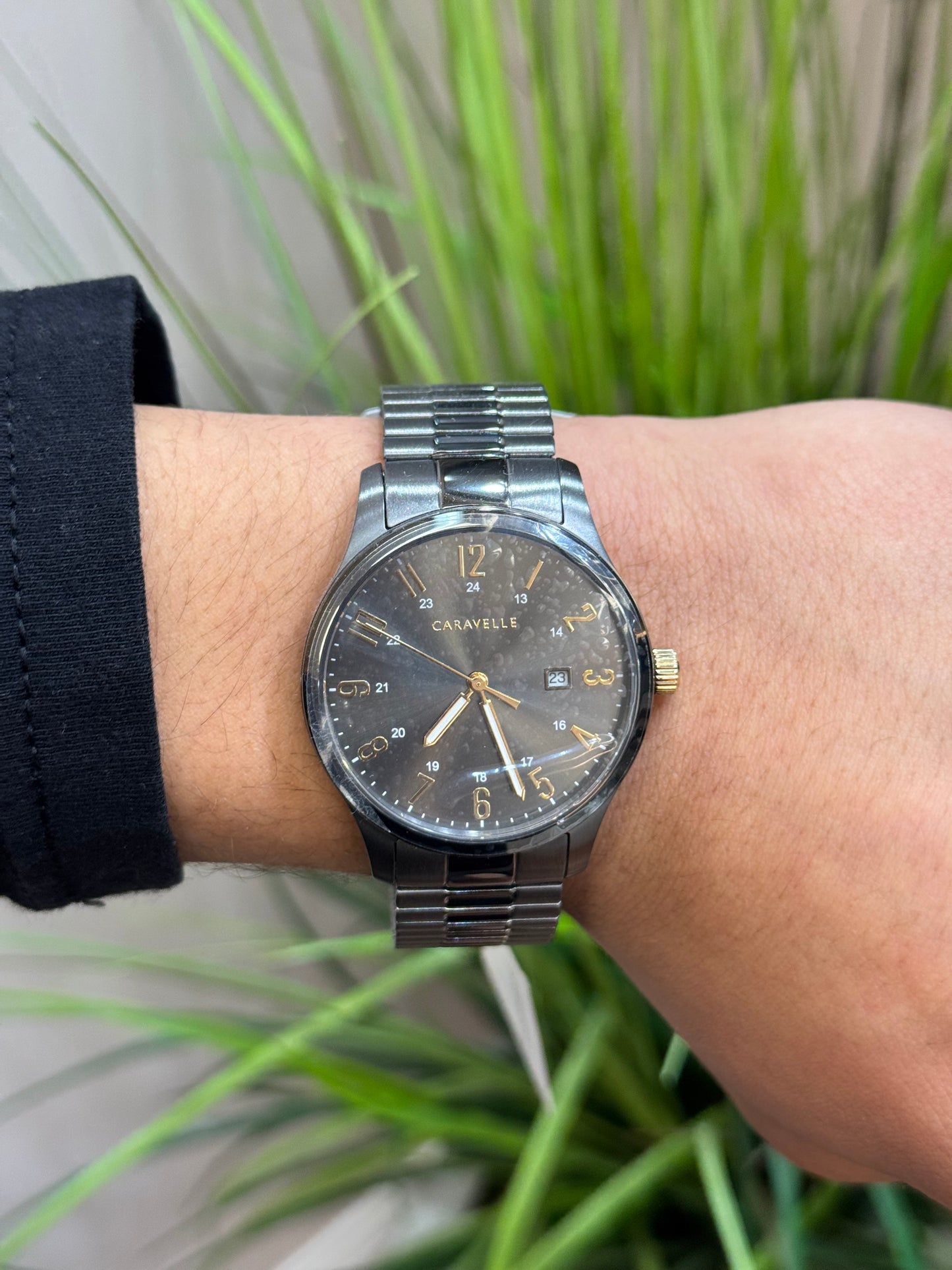 Traditional
CARAVELLE men’s watch with expansion bracelet