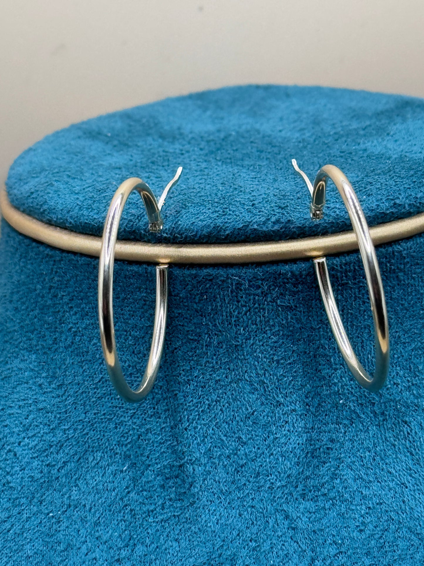 14K Gold Classic Round Hoop Earrings – Timeless Gold Hoops for Women, Everyday Jewelry, Minimalist Style