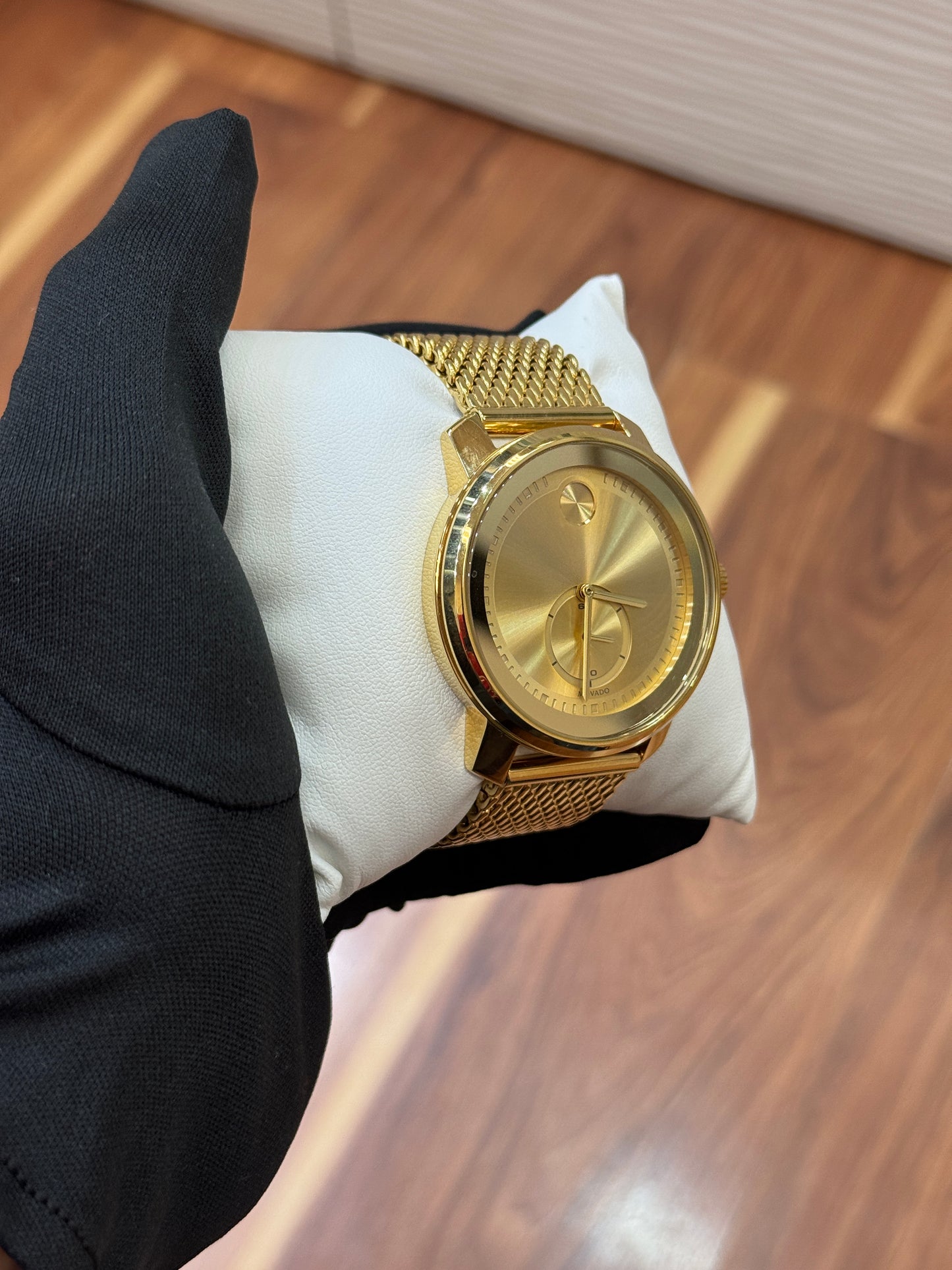 Movado Men’s Watch – Gold Dial | Swiss Precision & Timeless Luxury