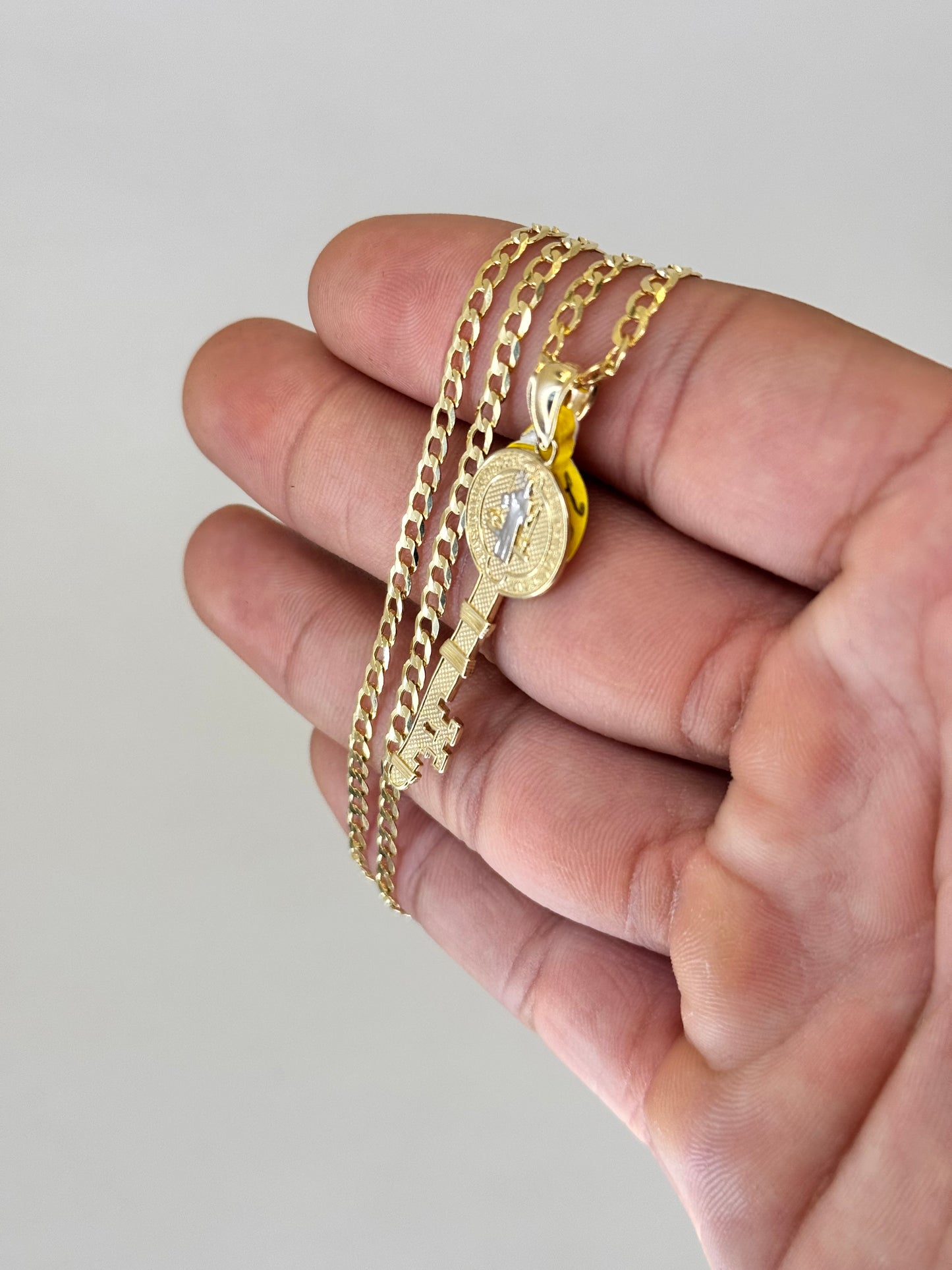 14K Gold Key Pendant & Curb Link Chain – Unlock Your Style