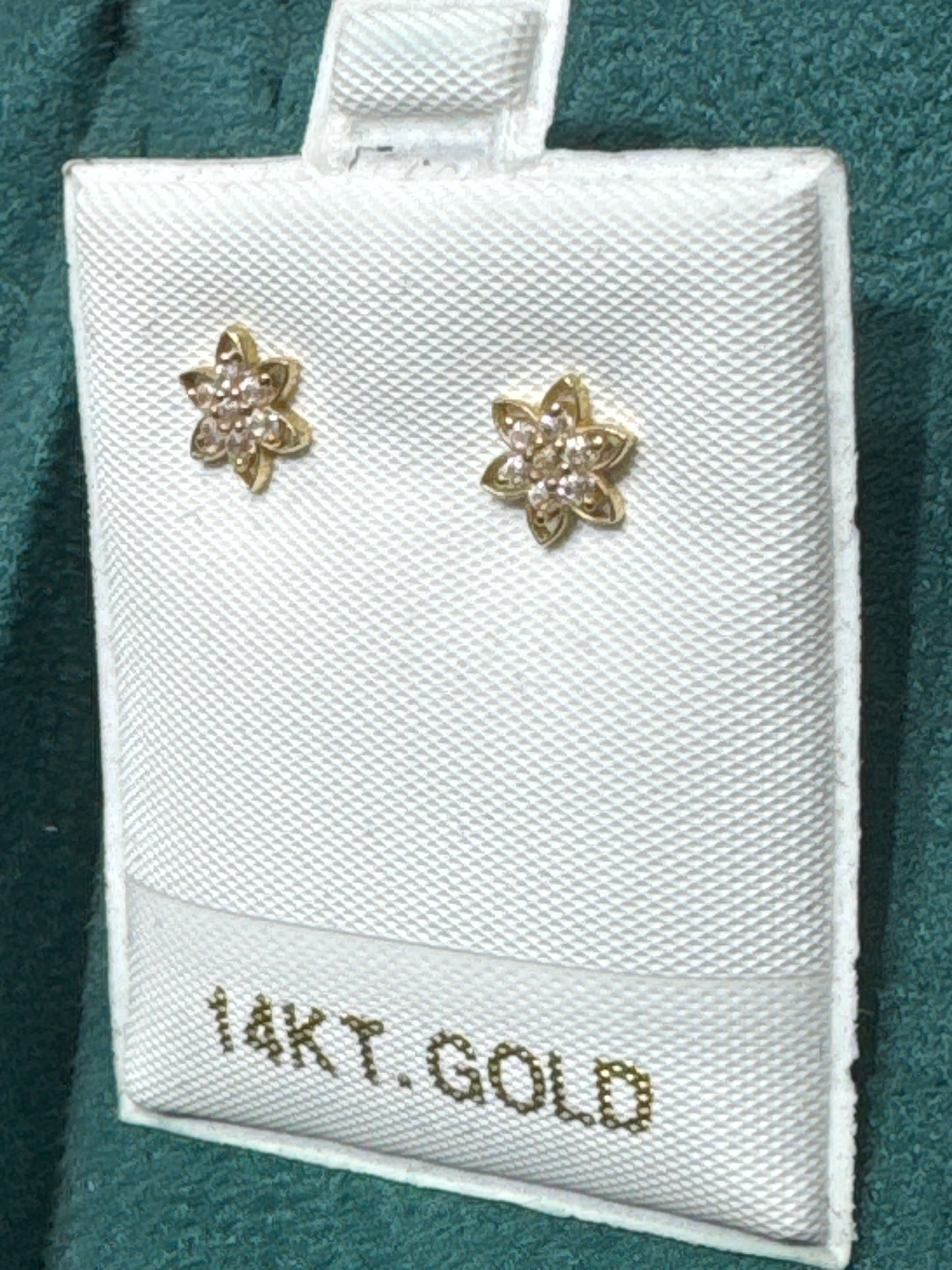 14k gold Flower Stud Earrings – Elegant Everyday Sparkle