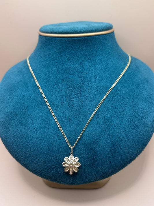 14K Gold Curb Link Necklace 20” with Flower Pendant – Dainty Gold Necklace for Women, Simple Everyday Jewelry