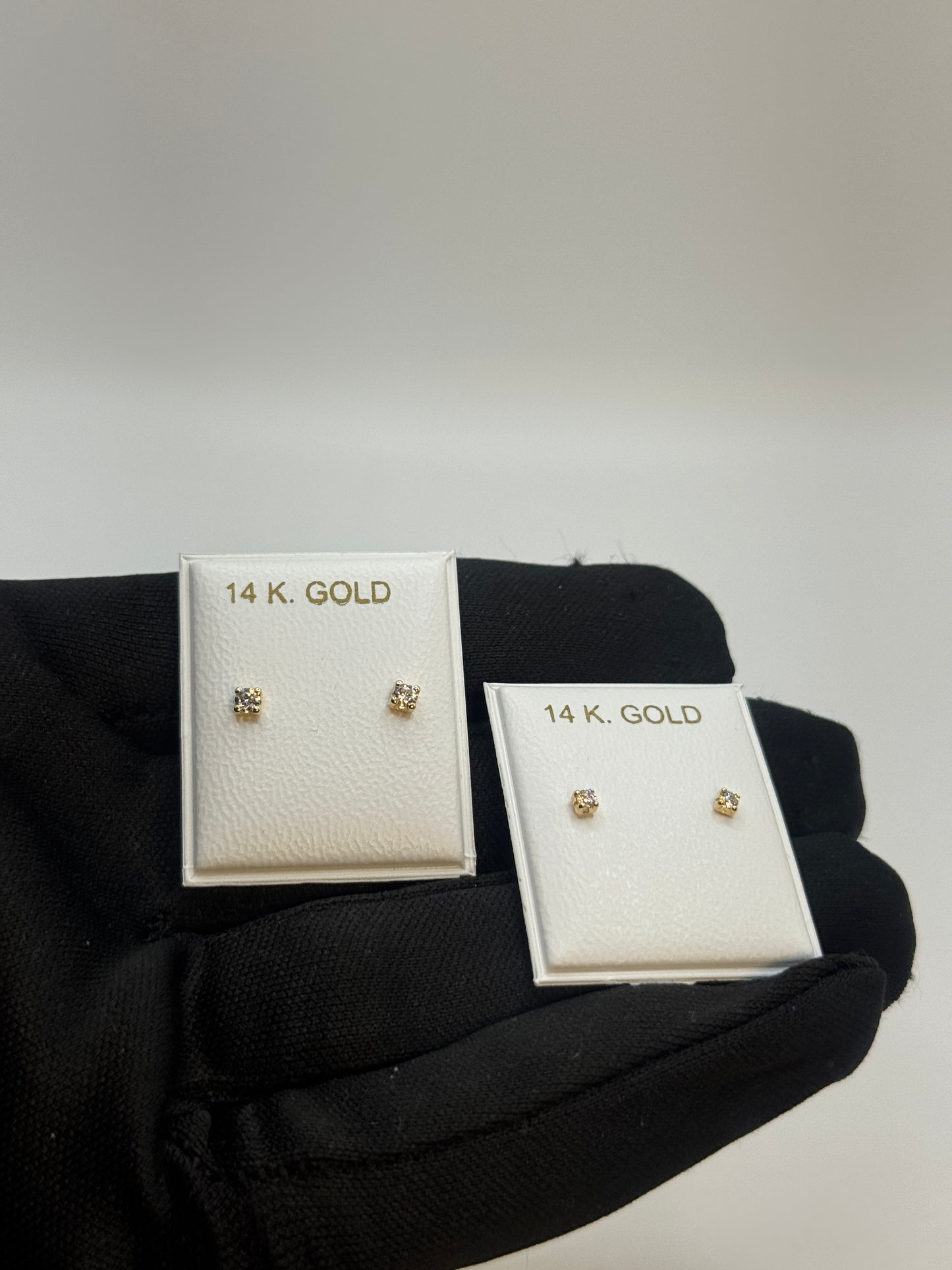 14k gold ZC stud earrings Unisex