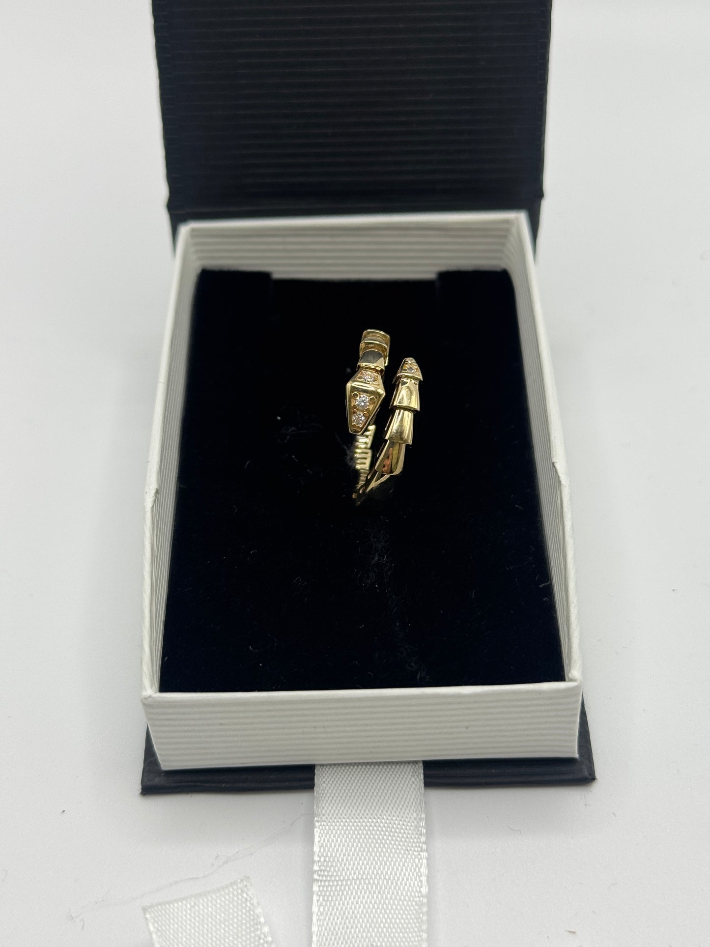 14k gold serpentine ring 14k gold size 7 unisex ring