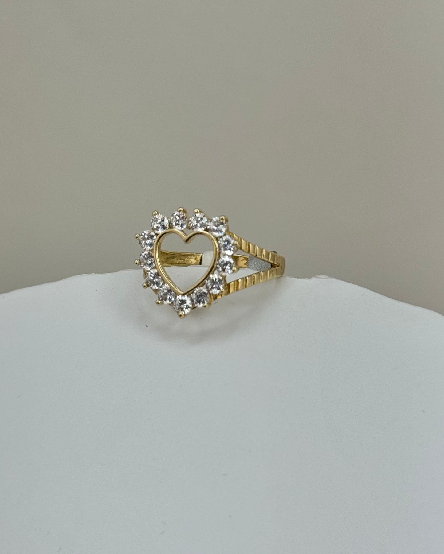 14k fine Gold sparkling cubic zirconia ring for woman