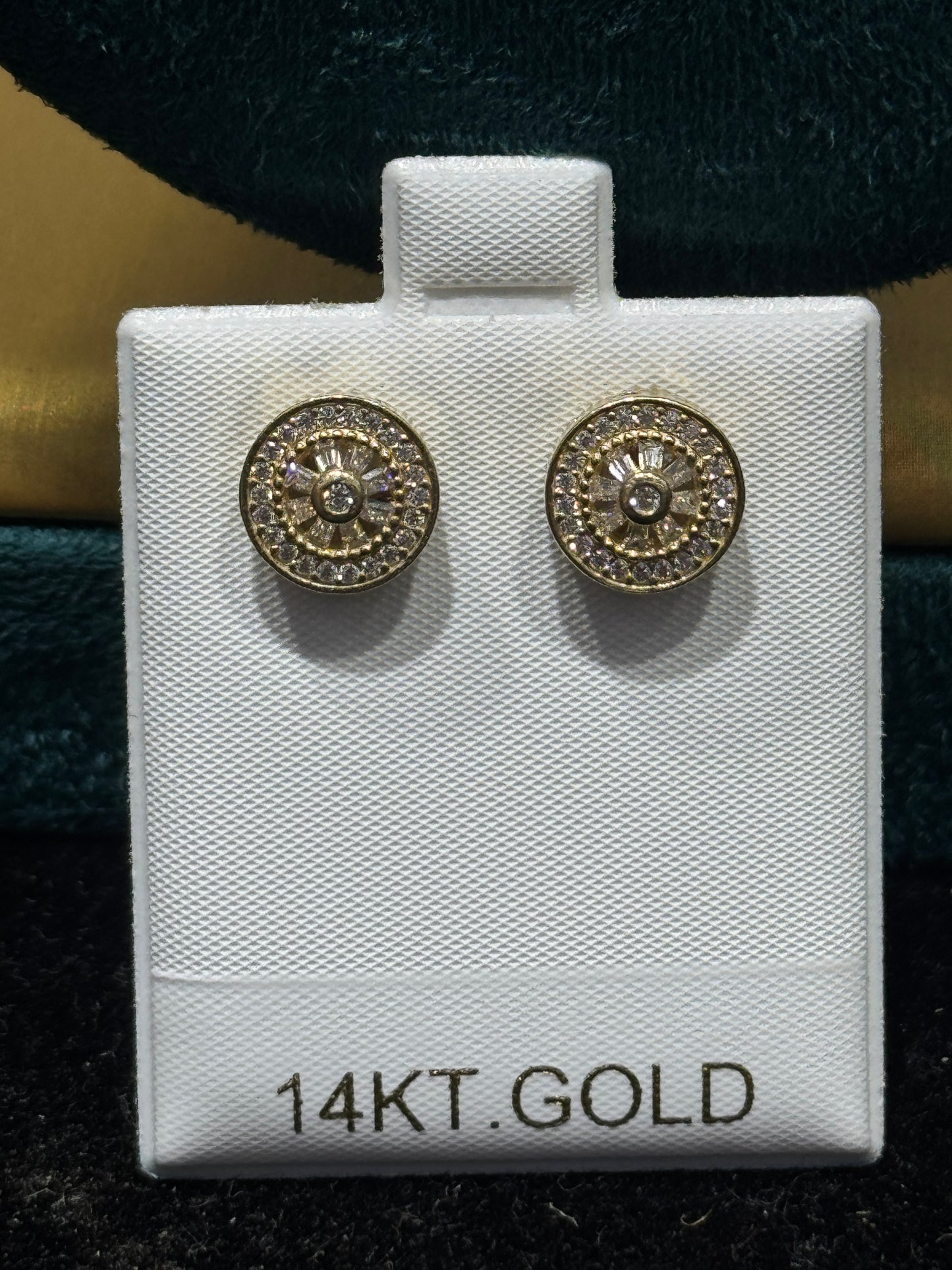 14K Gold Baguette Round Stud Earrings – Timeless Shine for Every Day