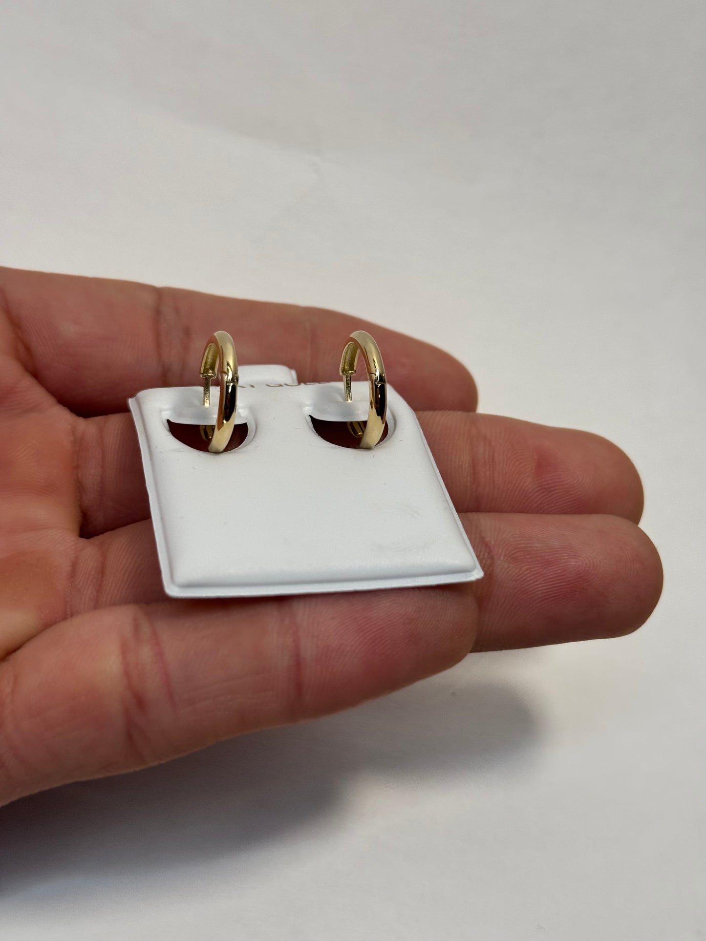 14k gold round hoop earring for men