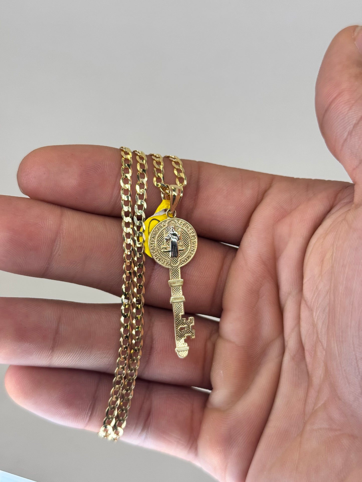 14K Gold Key Pendant & Curb Link Chain – Unlock Your Style