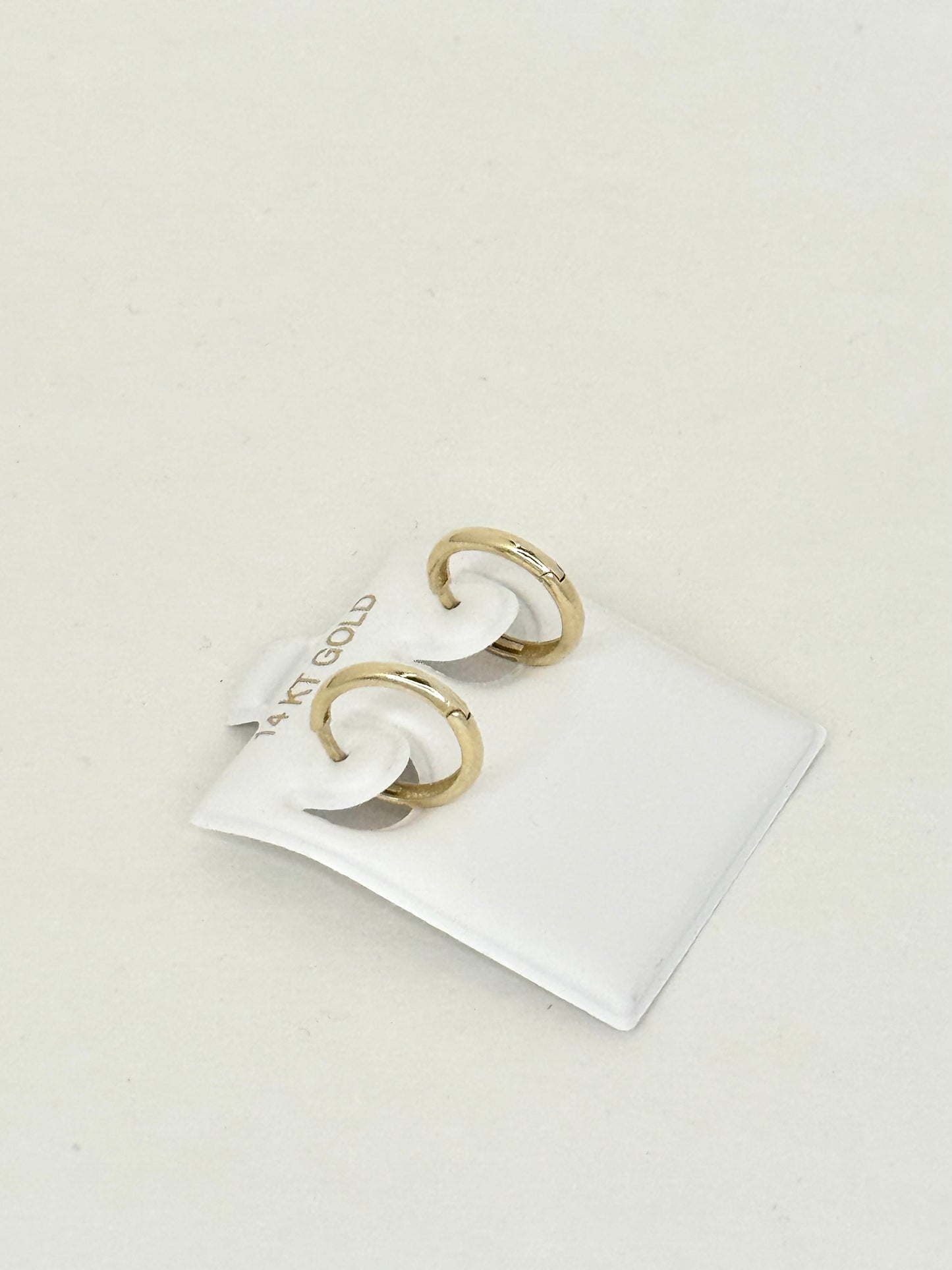 14k gold Huggie round earring