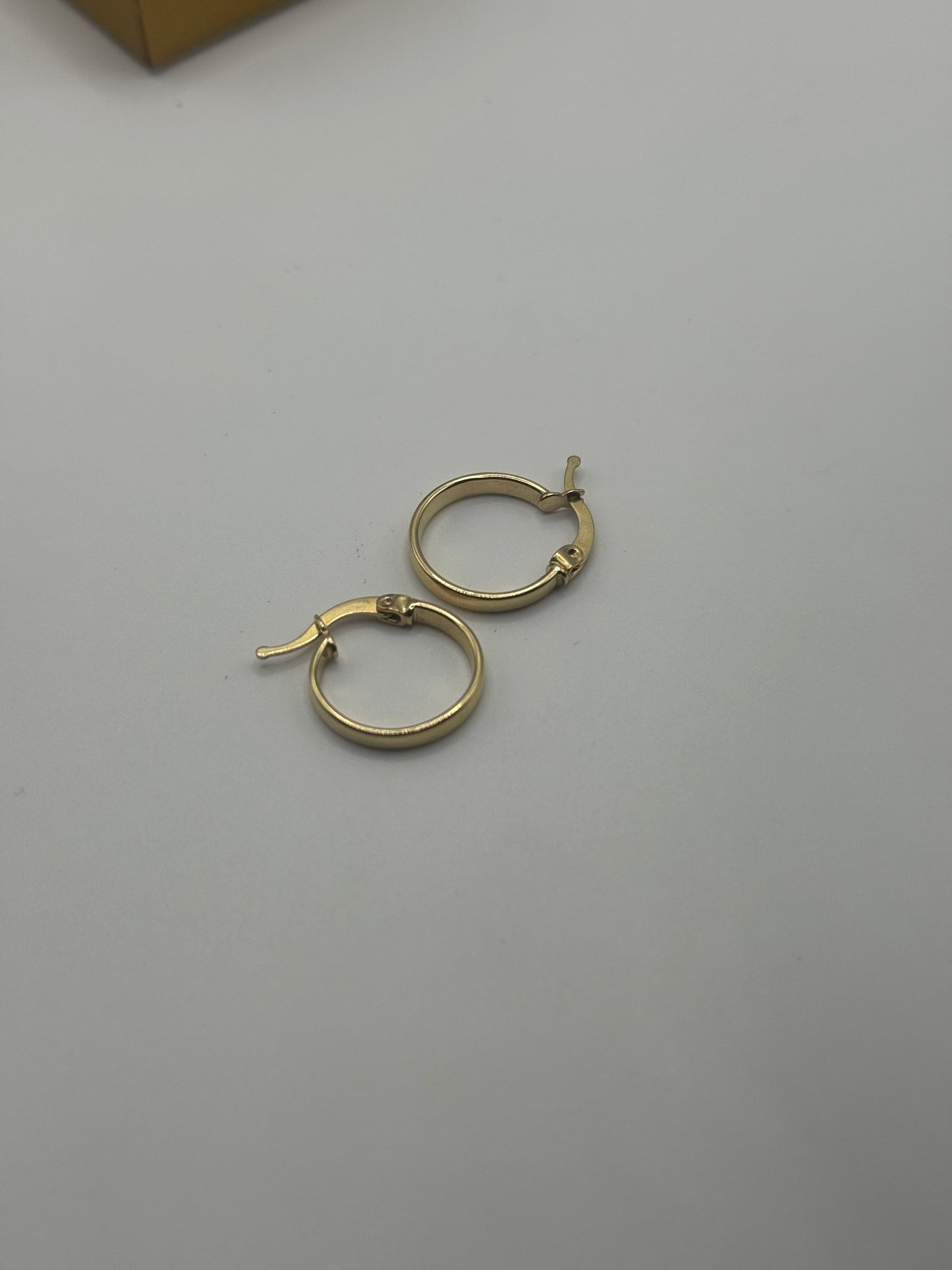 ✨ 14K Gold Hoop Earrings ✨
