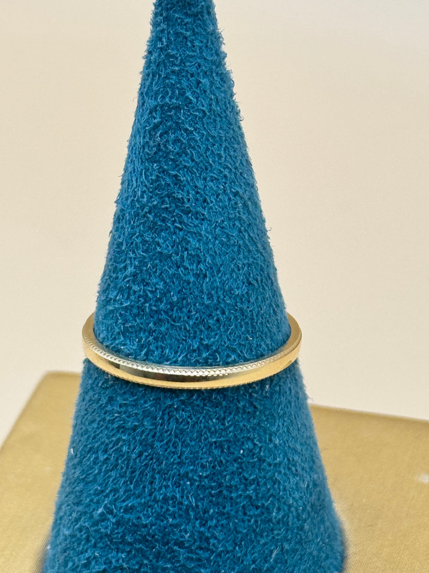 14K Gold Round Band Ring – 2mm | Size 8 (Unisex)
