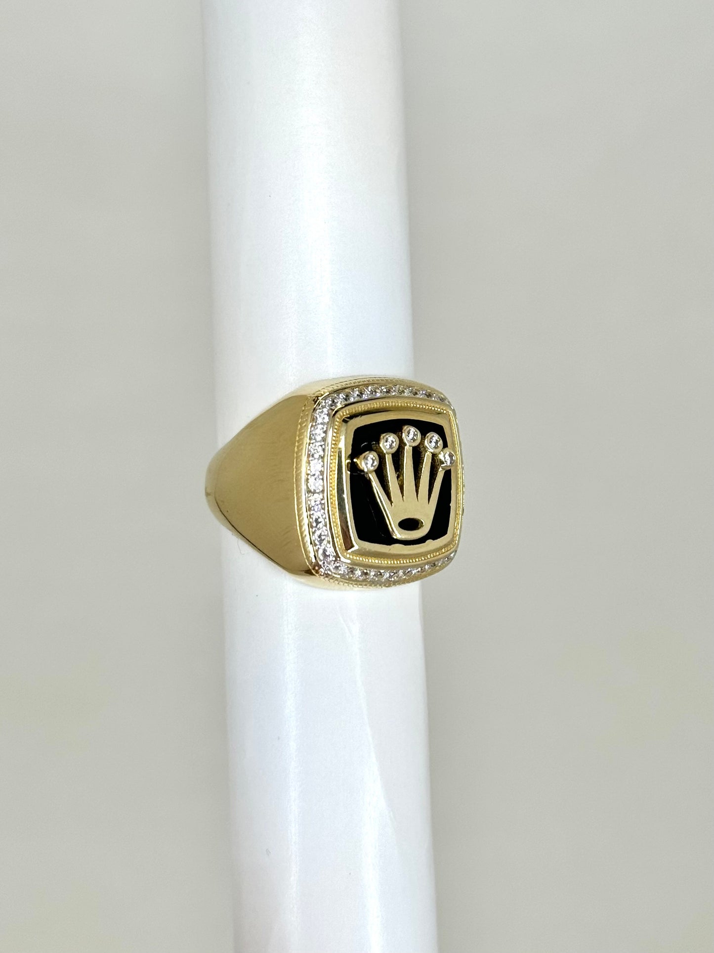 14K Gold Men’s Ring – Bold & Refined