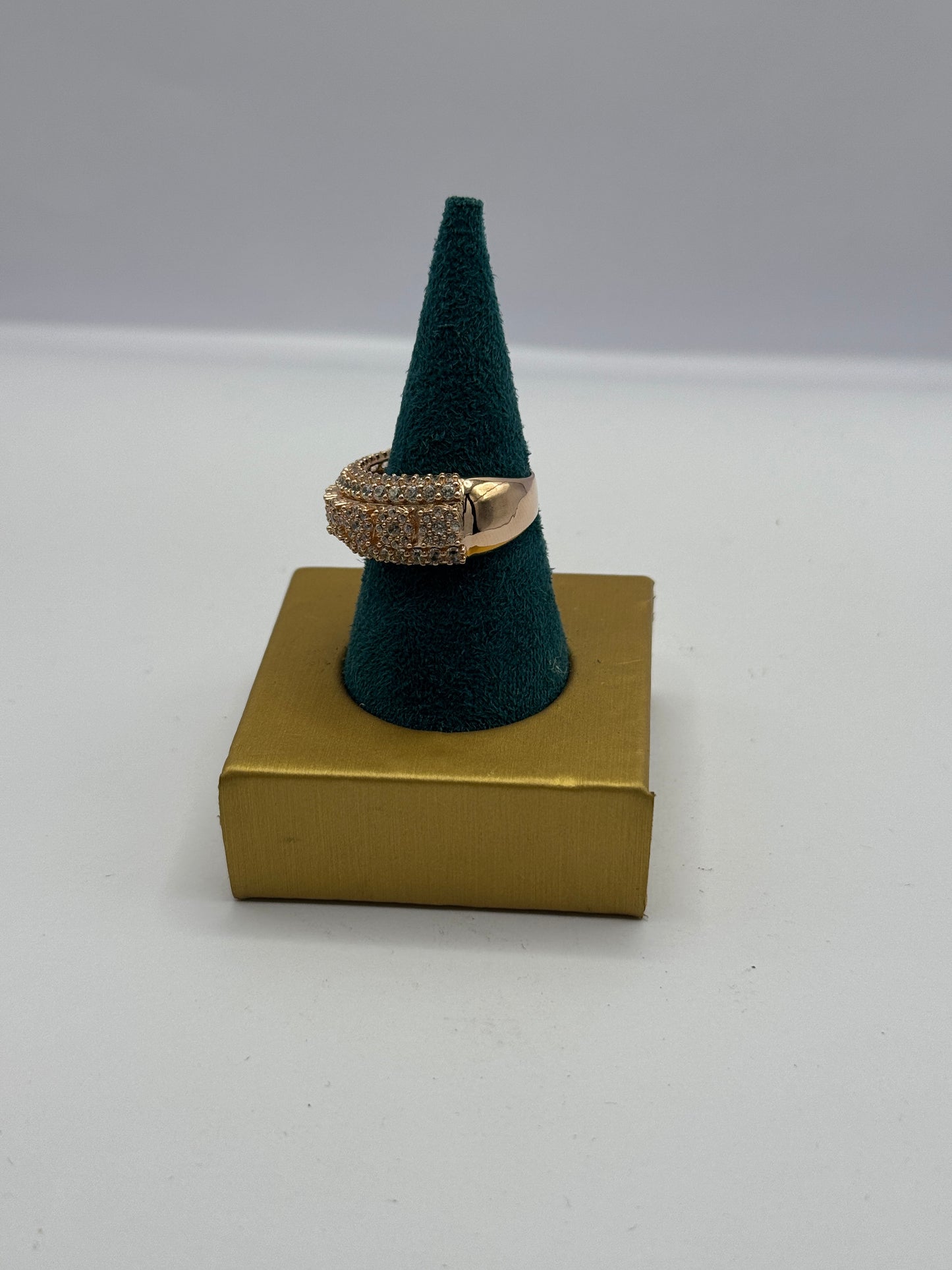 14K Rose Gold Men’s Ring – Bold & Refined