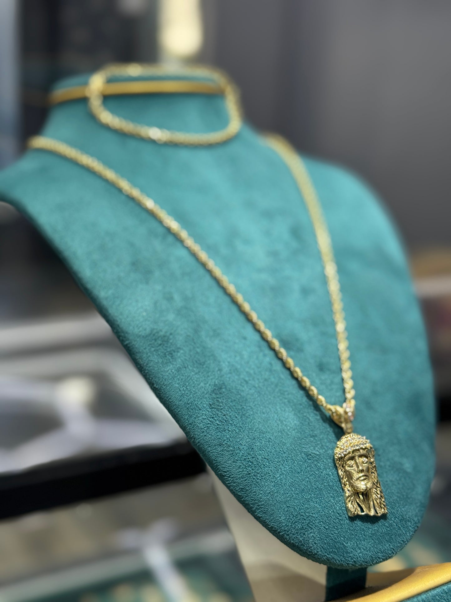 Rope Chain & Bracelet Set with Jesus Face Pendant – Unisex