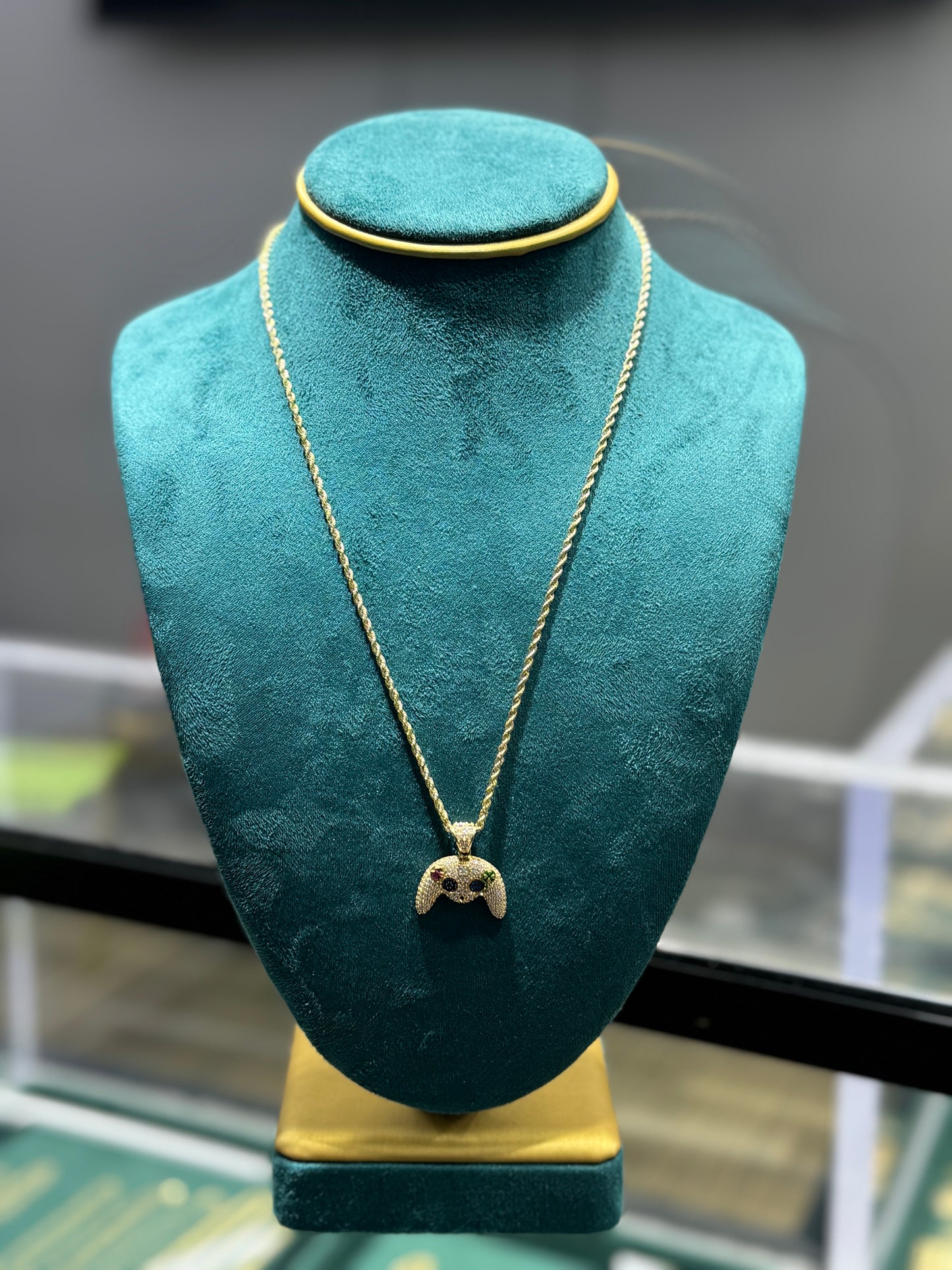 Mens 14k Gold Rope Chain with Video Game Controller Pendant