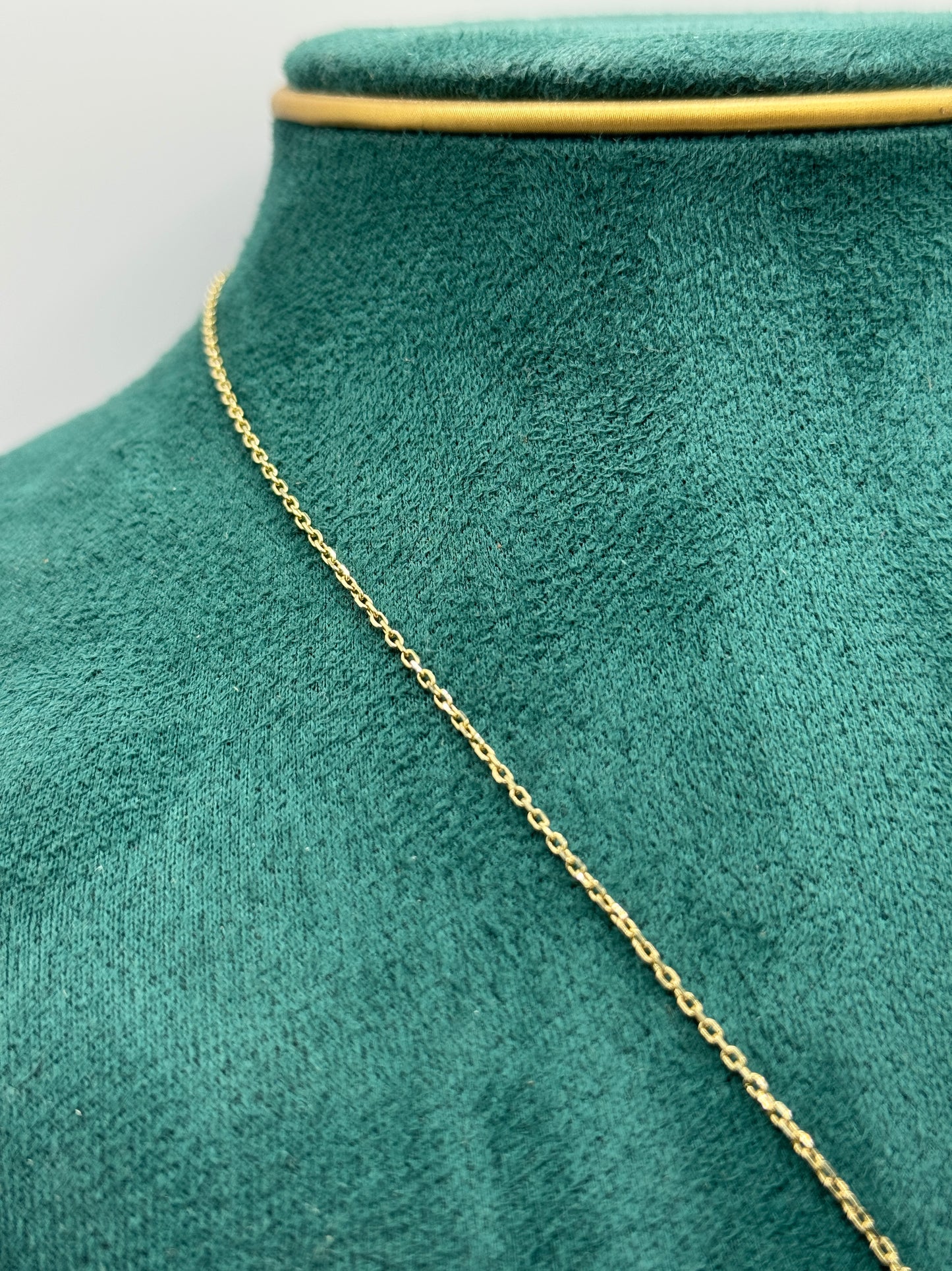 Mother of Pearl 14K Gold Necklace with Mini Pearl Hamsa Pendant – Women’s Elegant Protection