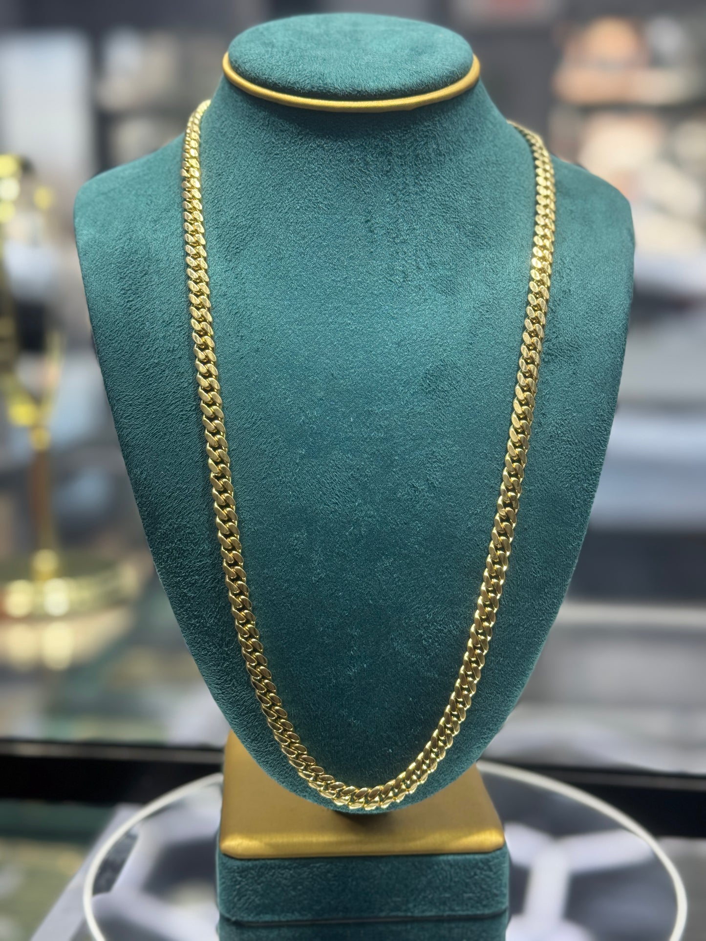 14K Gold Solid Cuban Link Chain – Pre-Owned