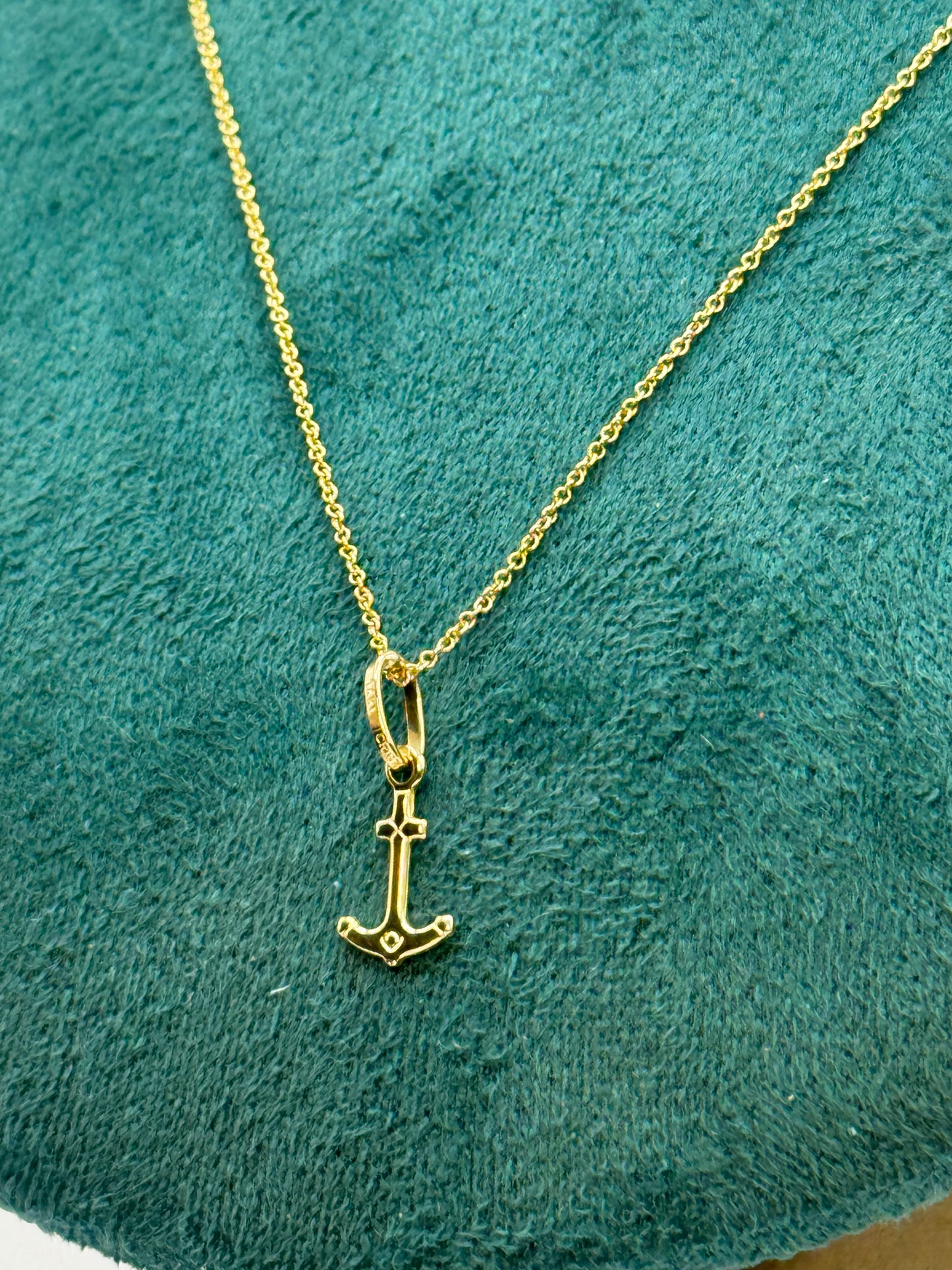 14K Gold 18” Anchor Chain Necklace – Unisex Elegance