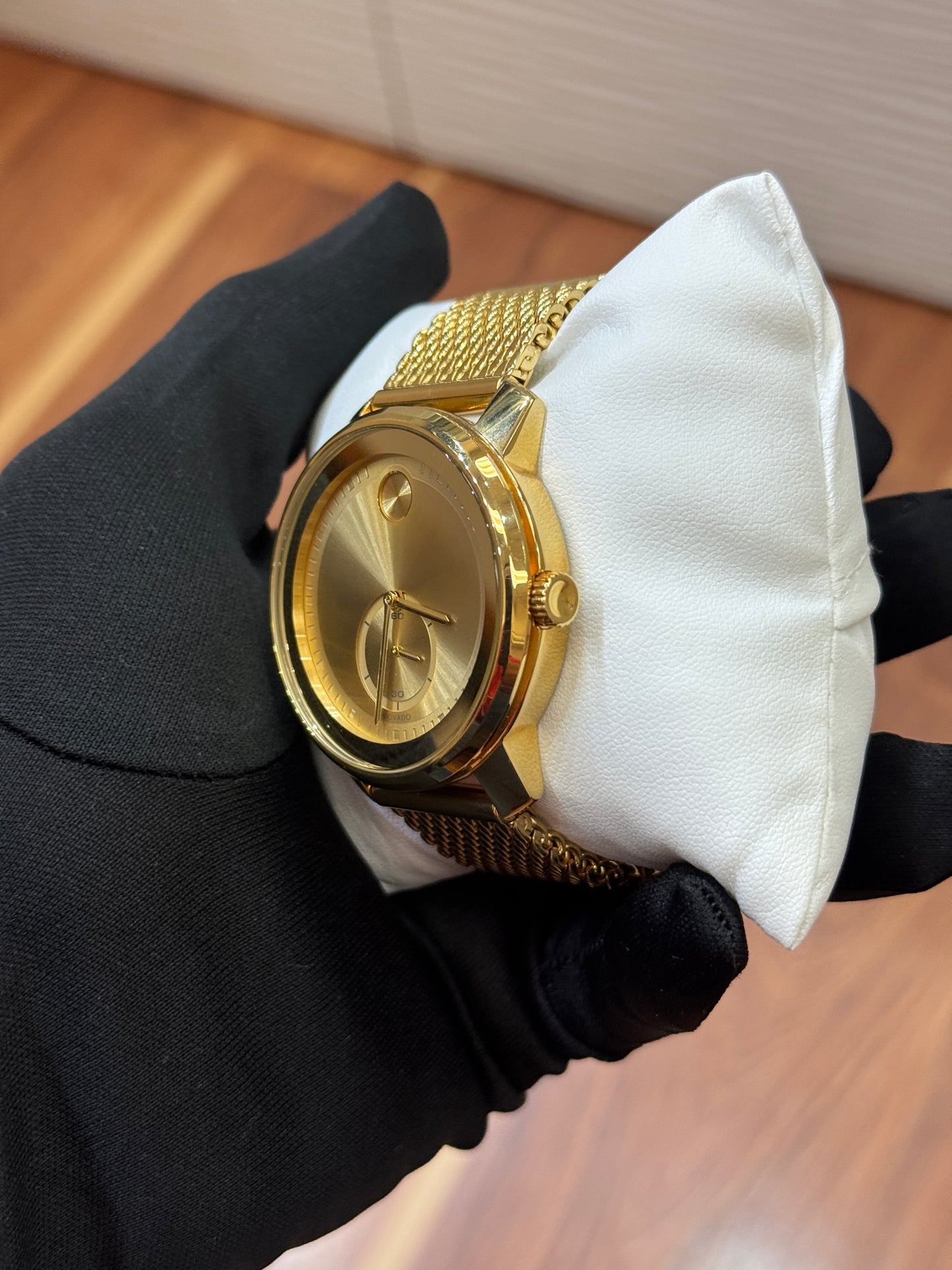 Movado Men’s Watch – Gold Dial | Swiss Precision & Timeless Luxury