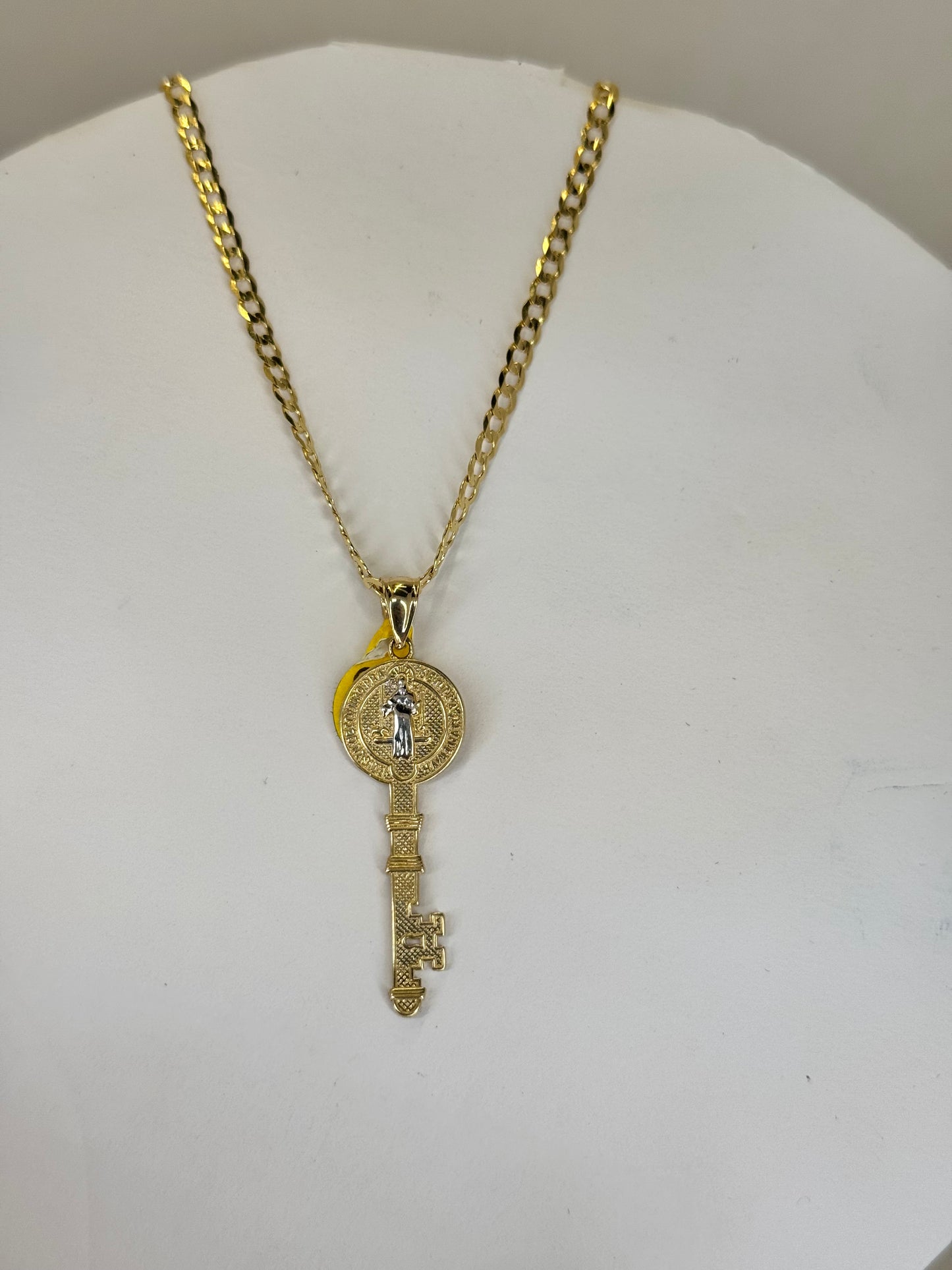 14K Gold Key Pendant & Curb Link Chain – Unlock Your Style