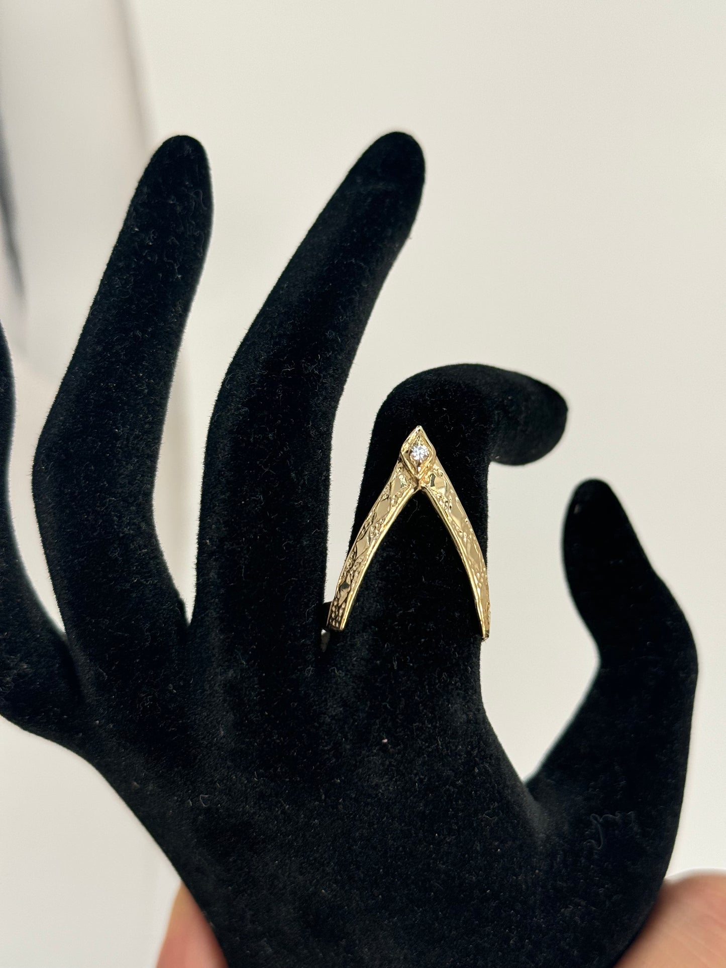 14k gold V shaped ring for woman with zirconia stone