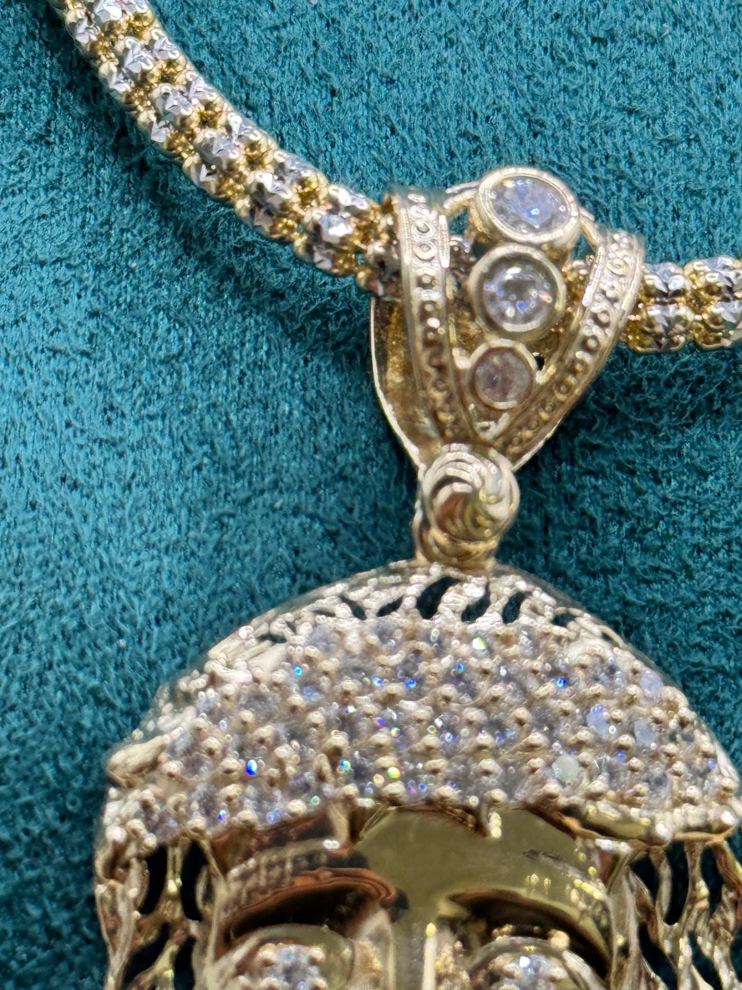 14K Gold Diamond Cut Ice Chain 24” with Jesus Face Pendant – Heavy 44g Real Gold Chain, Statement Jewelry