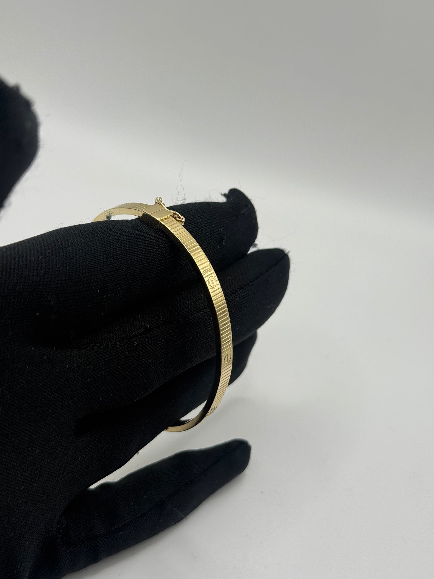 14k gold love bangle bracelet for women 7.5”