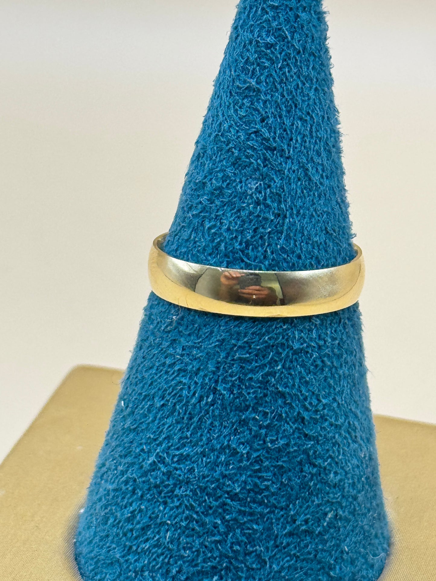 14K Gold Round Band Ring – 4mm | Size 8 (Unisex)