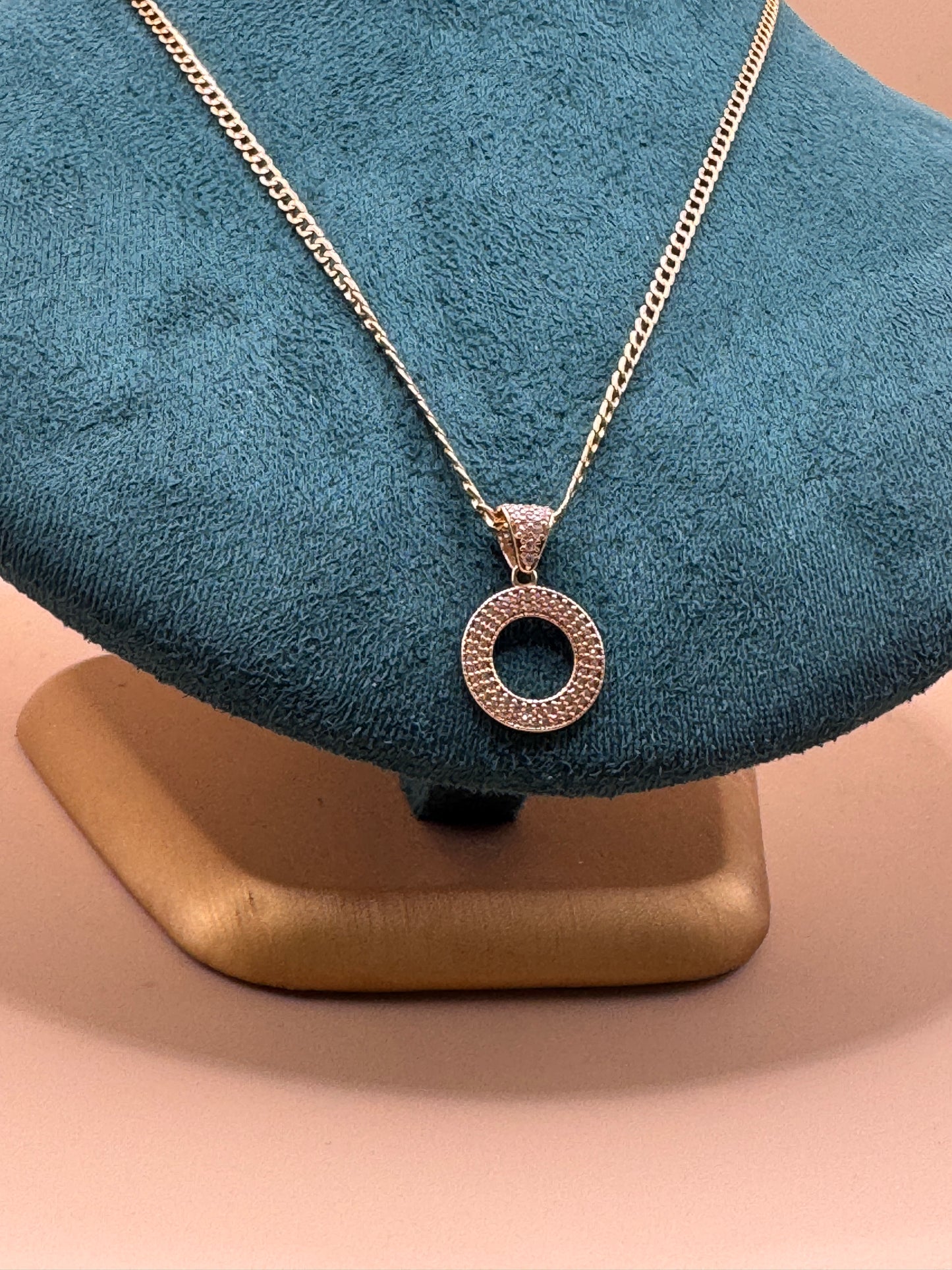 14K Gold Curb Link Necklace with Letter O Pendant – Personalized Everyday Luxury 20”