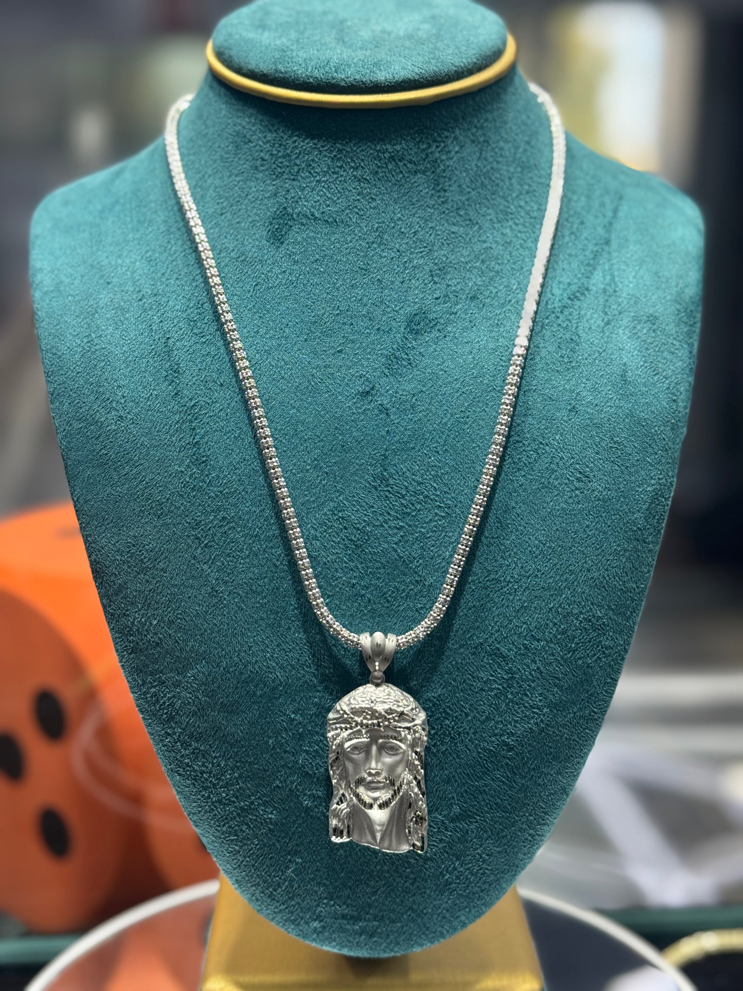 14k white gold ice 3.1mm ice chain 20”inch For men long with Jesus pendant