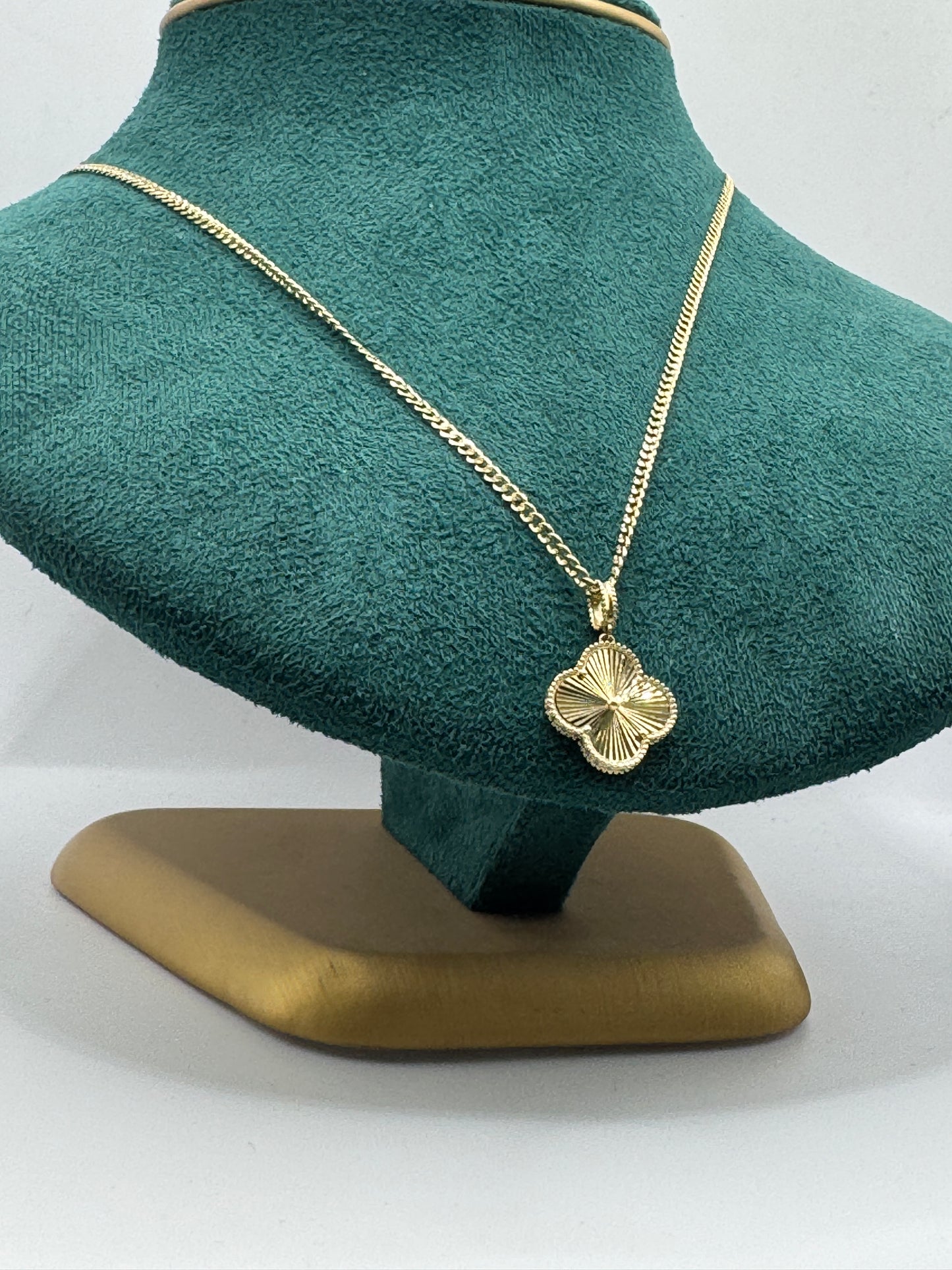 14K Gold Curb Link Necklace for women with Clover CZ Pendant – 20”