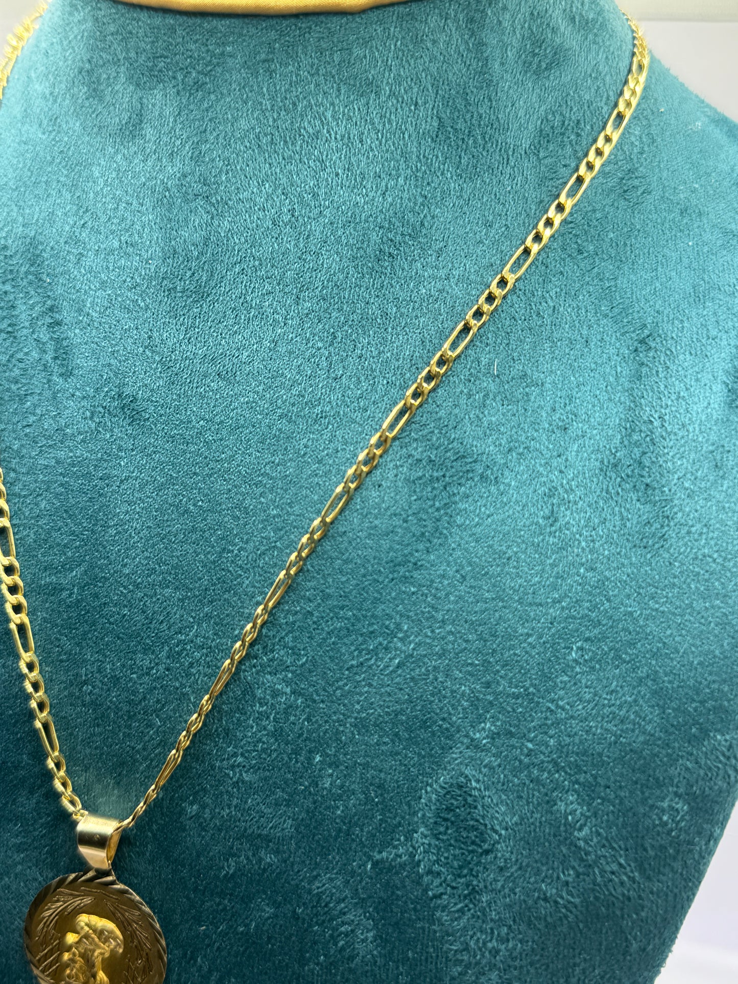 ✨ 14K Gold Figaro Link Chain with Angel Pendant – 18” ✨