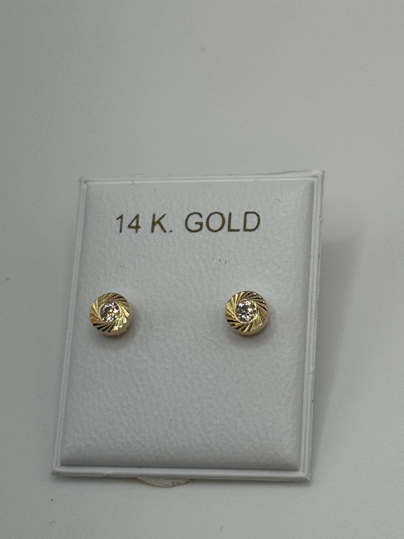 14k gold ZC stud earring Unisex