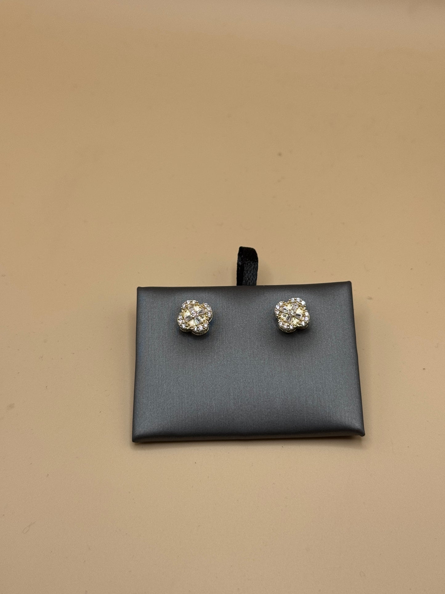 14k gold Clover Zircon Stud Earrings for Women – Dainty Clover Earrings, Minimalist Jewelry Gift for Her