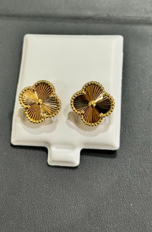 14k gold Clover Leaf Ear studs